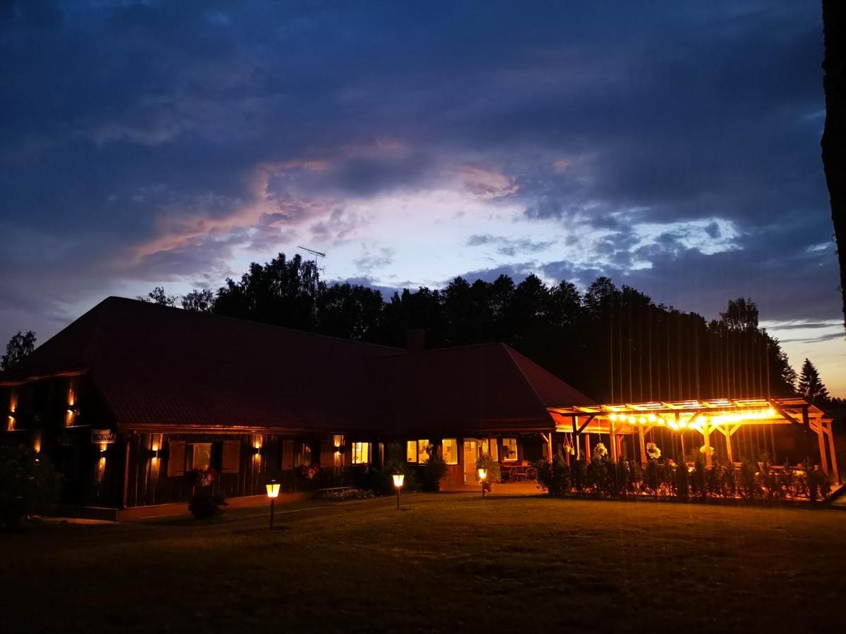 Viesu Nams Vecmuiza Hotel Tuja Exterior photo