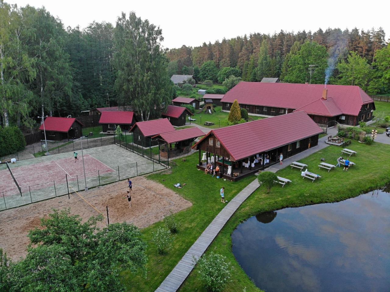 Viesu Nams Vecmuiza Hotel Tuja Exterior photo