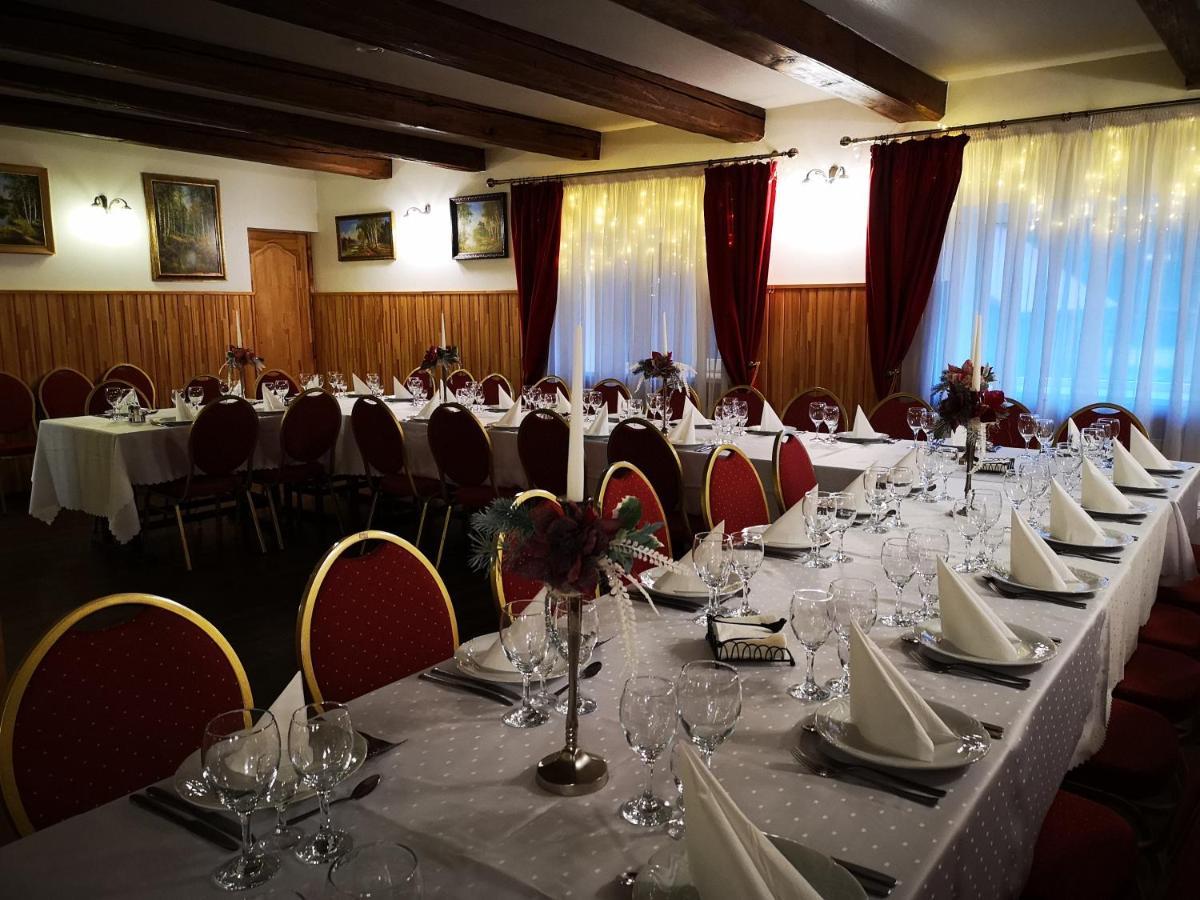 Viesu Nams Vecmuiza Hotel Tuja Exterior photo
