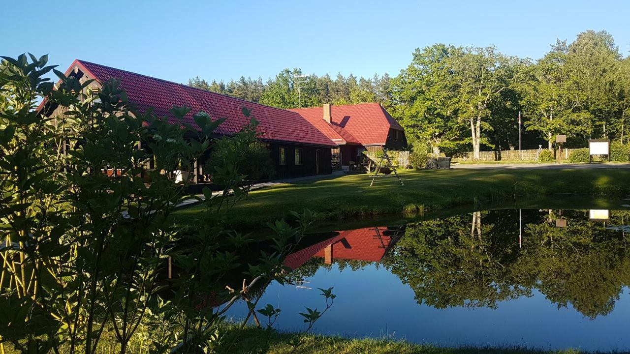 Viesu Nams Vecmuiza Hotel Tuja Exterior photo